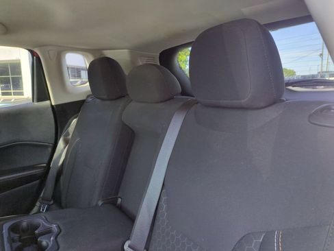 Used 2019 Jeep Compass Sport FWD image 28