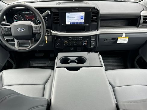 New 2026 Ford F250 XL w/ XL Chrome Package image 12