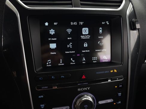 Used 2017 Ford Explorer Limited w/ Equipment Group 301A AWD/4WD image 27