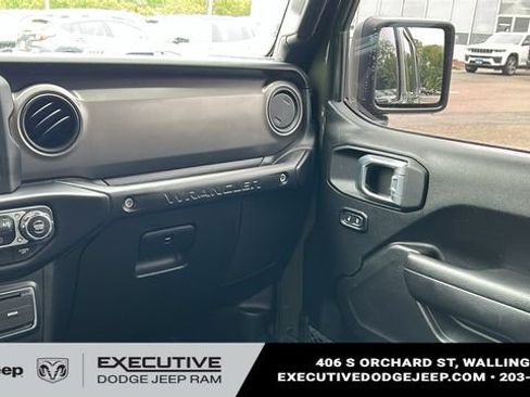 Used 2023 Jeep Wrangler Unlimited Sport AWD/4WD image 23