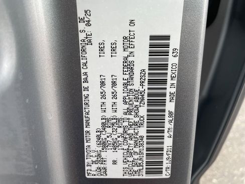 Used 2025 Toyota Tacoma TRD Off-Road image 29