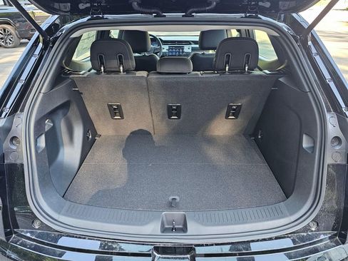 New 2027 Chevrolet Bolt LT w/ Comfort Package FWD image 13