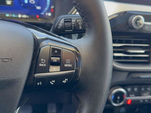 Certified 2022 Ford Escape SEL w/ Technology Package image 18