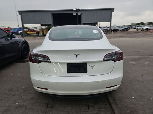 Used 2020 Tesla Model 3 Standard Range RWD image 5