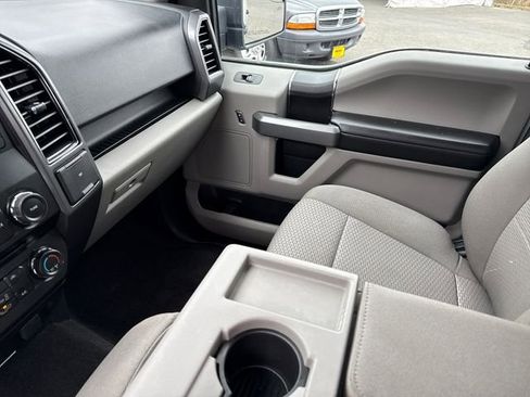 Used 2017 Ford F150 XLT image 31