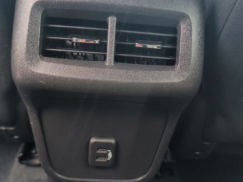 Used 2024 Chevrolet Equinox LT AWD/4WD image 15