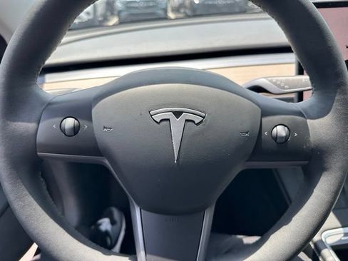 Used 2023 Tesla Model 3 Standard Range RWD image 12