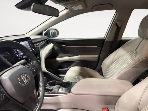 Used 2023 Toyota Camry SE FWD image 10