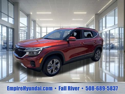 Used 2024 Kia Seltos S AWD/4WD image 1