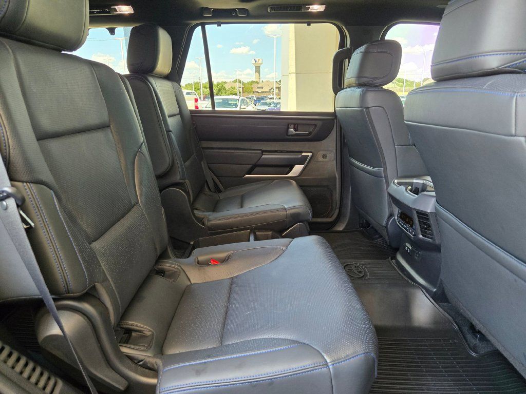 Used 2025 Toyota Sequoia Platinum AWD/4WD image 27