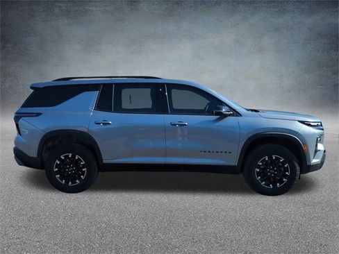 Certified 2025 Chevrolet Traverse Z71 w/ Driver Confidence Package image 10