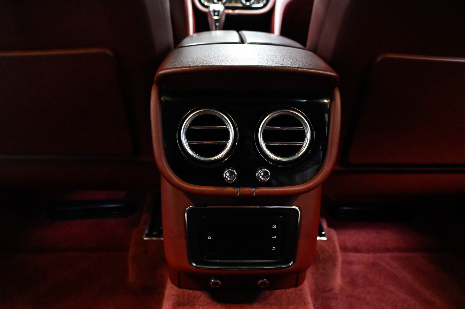 Used 2019 Bentley Bentayga AWD/4WD image 21