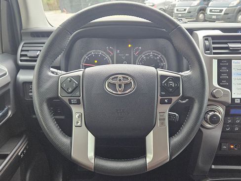 Used 2022 Toyota 4Runner Limited image 15