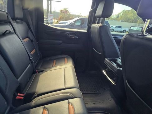 Used 2023 GMC Sierra 1500 AT4 w/ AT4 Premium Package image 4