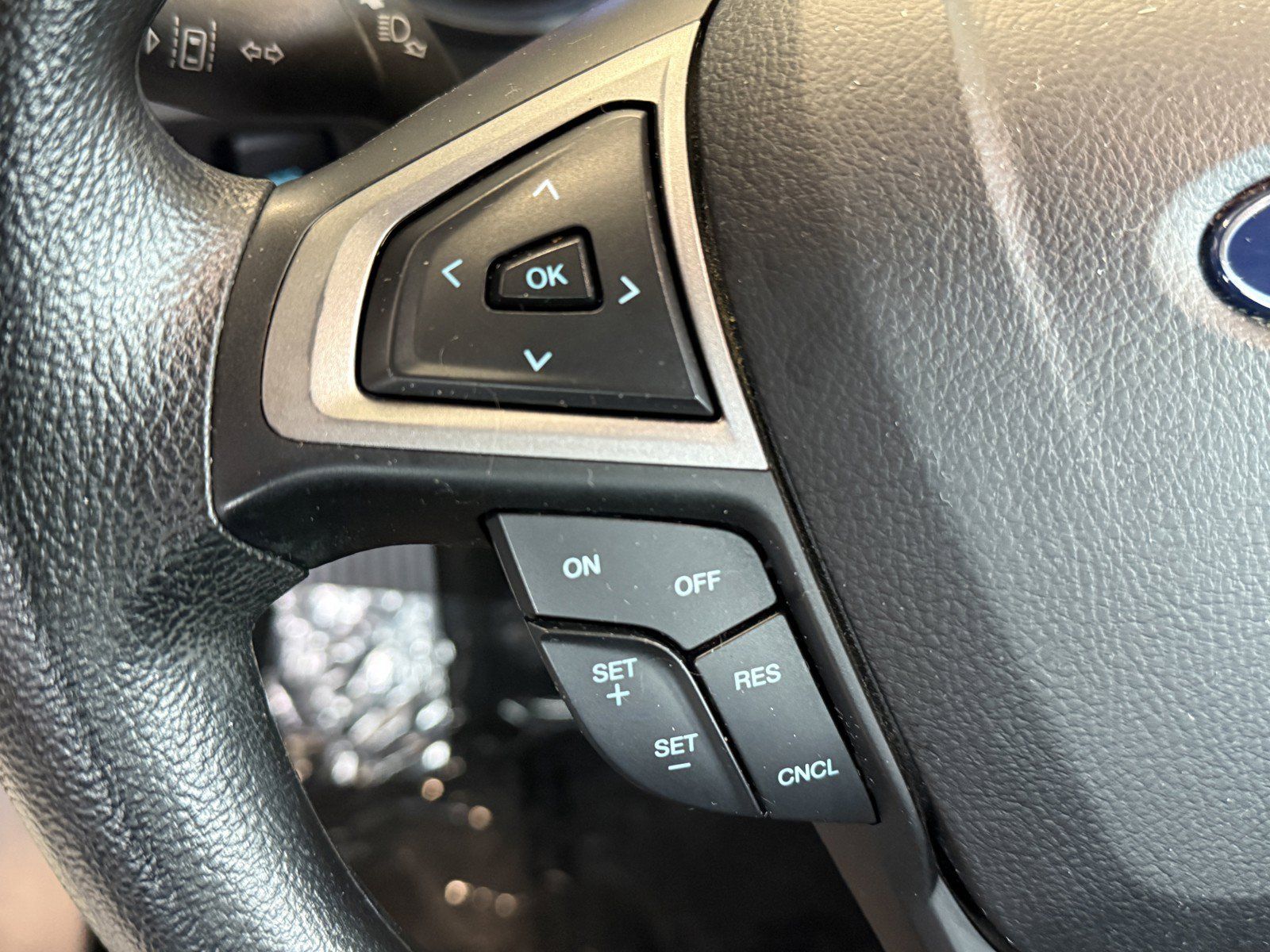 Used 2020 Ford Fusion SE FWD image 22