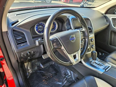 Used 2012 Volvo XC60 T6 R-Design Platinum image 24