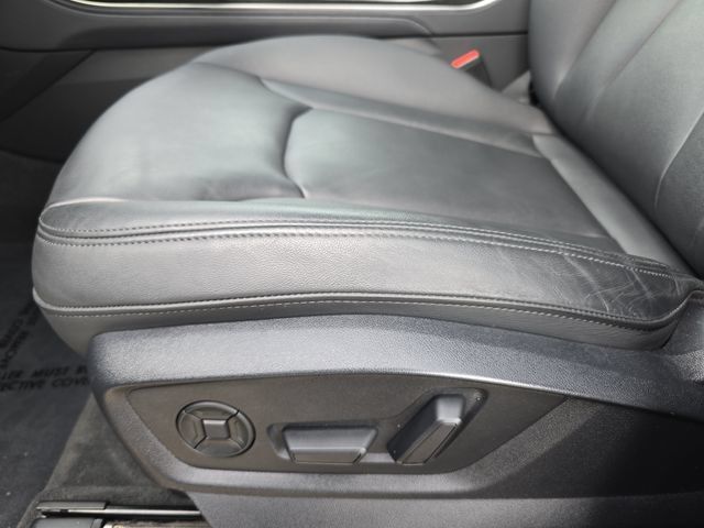 Used 2023 Audi Q7 2.0T Premium Plus AWD/4WD image 33