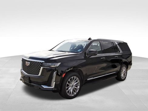 Used 2023 Cadillac Escalade ESV Premium Luxury image 2
