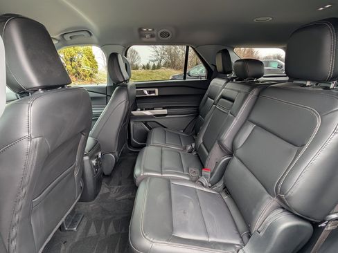 Used 2023 Ford Explorer XLT w/ Equipment Group 202A image 32