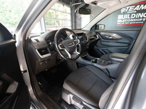 Used 2021 GMC Terrain SLE w/ Elevation Edition FWD image 8