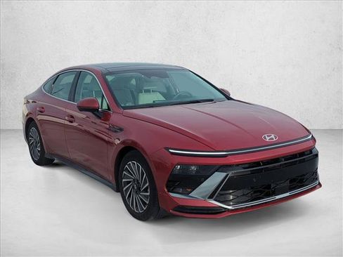Used 2024 Hyundai Sonata Limited FWD image 3