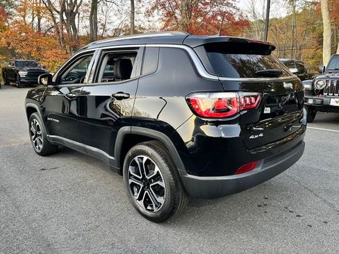 Used 2022 Jeep Compass Limited AWD/4WD image 9
