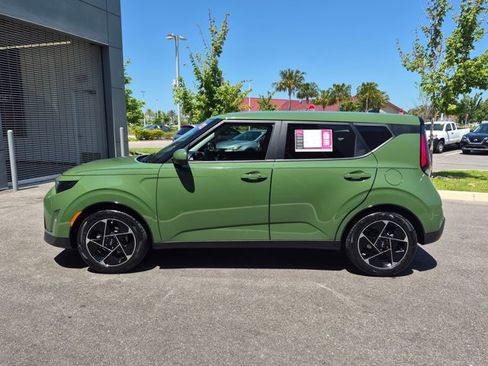 Used 2023 Kia Soul EX image 9