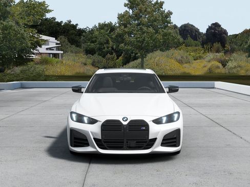 New 2026 BMW M440i image 3