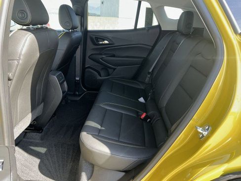 Used 2025 Chevrolet Trax ACTIV w/ Driver Confidence Package image 25