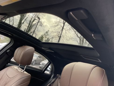 Used 2019 Mercedes-Benz S 560 4MATIC Sedan image 21