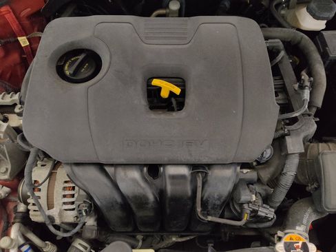 Used 2020 Hyundai Elantra SE FWD image 30