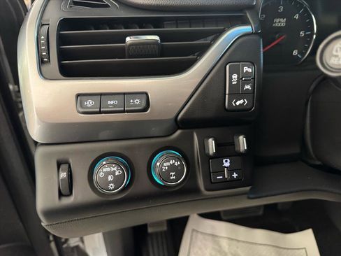 Used 2018 Chevrolet Suburban Premier w/ Max Trailering Package image 20