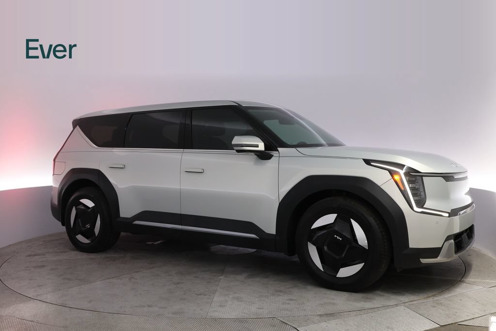 Used 2026 Kia EV9 Light RWD image 14