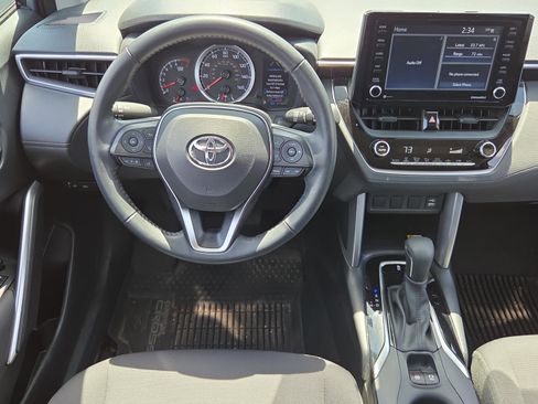Used 2022 Toyota Corolla Cross LE FWD image 11