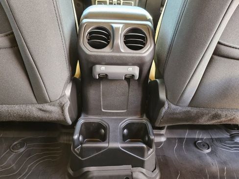 Used 2020 Jeep Wrangler Unlimited Sport S image 21