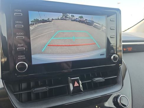 Used 2020 Toyota Corolla LE w/ Carpet Mat Package (TMS) FWD image 14