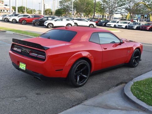 Used 2019 Dodge Challenger R/T Scat Pack w/ Widebody Package RWD image 10