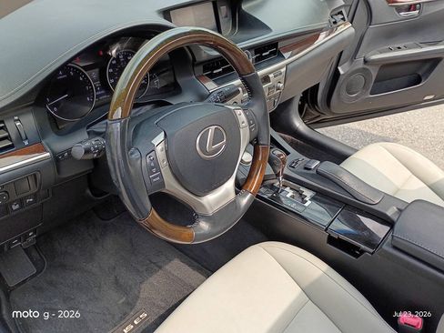 Used 2013 Lexus ES 350 w/ Premium Pkg FWD image 17
