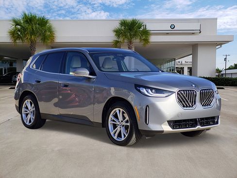 Certified 2025 BMW X3 xDrive30i w/ Premium Package AWD/4WD image 3