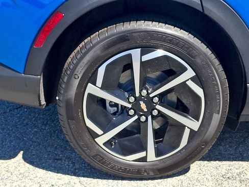 New 2026 Chevrolet Equinox EV LT w/ Comfort Package FWD image 5