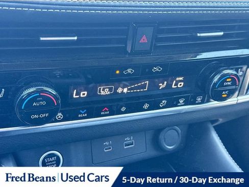 Used 2021 Nissan Rogue SL w/ Premium Package AWD/4WD image 23
