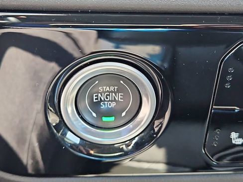 Used 2023 GMC Sierra 1500 SLE AWD/4WD image 25