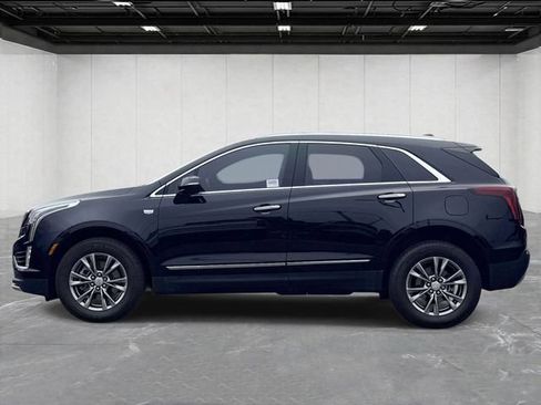 Used 2023 Cadillac XT5 Premium Luxury w/ LPO, Floor Liner Package FWD image 8