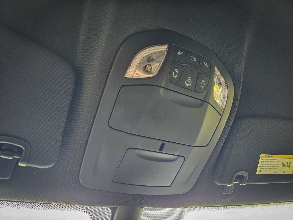 New 2027 Chrysler Pacifica Select AWD/4WD image 31