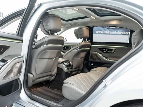Used 2023 Mercedes-Benz S 580 4MATIC Sedan w/ AMG Line image 39