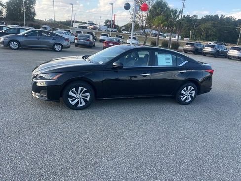 New 2025 Nissan Altima 2.5 S image 6