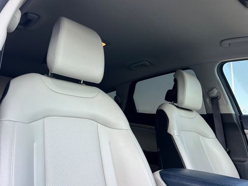 Used 2023 Kia Sportage EX image 21