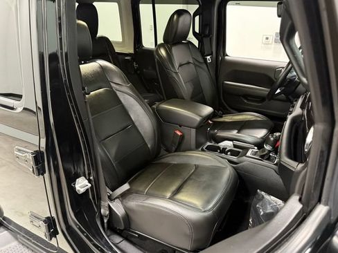 Used 2021 Jeep Wrangler Unlimited Sahara AWD/4WD image 34