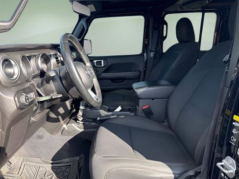 Used 2022 Jeep Gladiator Overland w/ Safety Group image 10