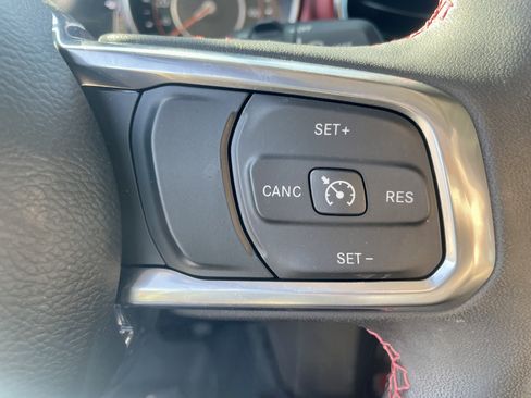 Used 2023 Jeep Wrangler Unlimited Rubicon AWD/4WD image 15